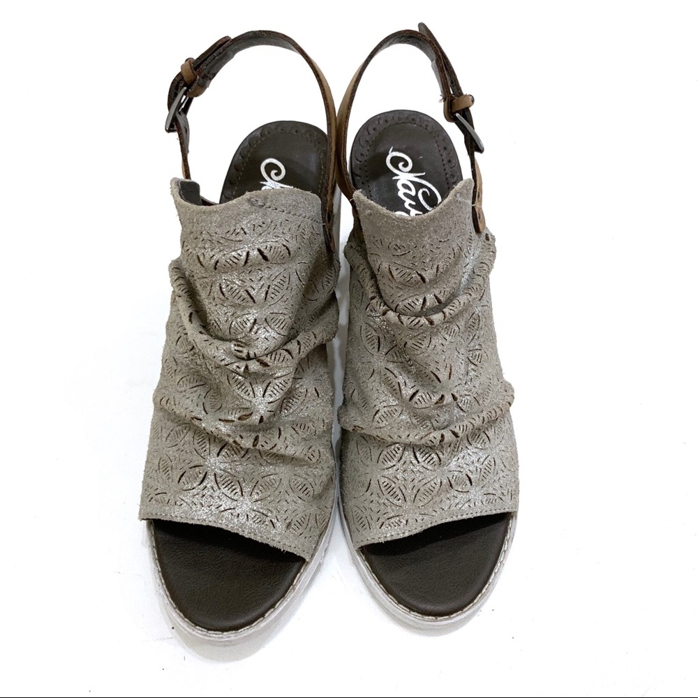 Naughty Monkey Nyxx Open Suede Toe Mules - Picture 2 of 8